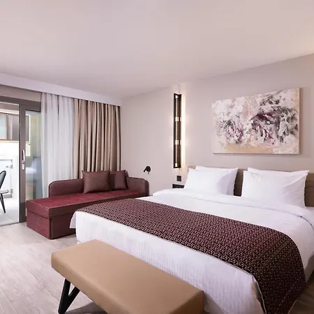 S Boutique 5*