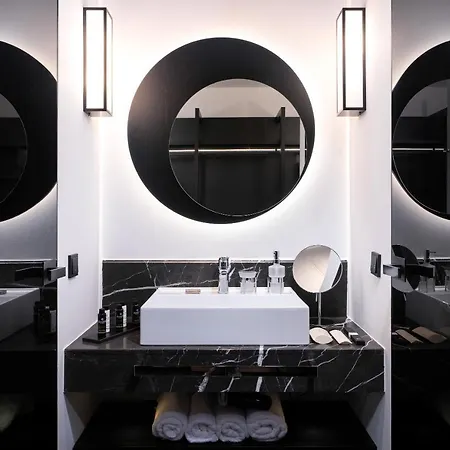 S Boutique 5*
