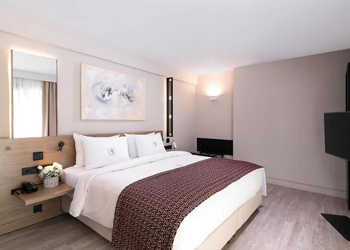 S Boutique Szálloda 5*