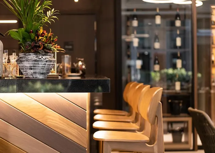 S Boutique 5*