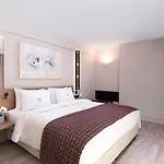 S Boutique Ξενοδοχείο 5*