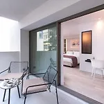 S Boutique 5*