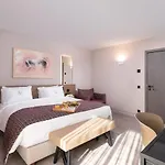 S Boutique Ξενοδοχείο 5*